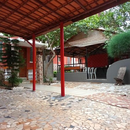 Hotel Badinca Alojamento Low Cost In Bissau Avenida Francisco Mendes Dış mekan fotoğraf