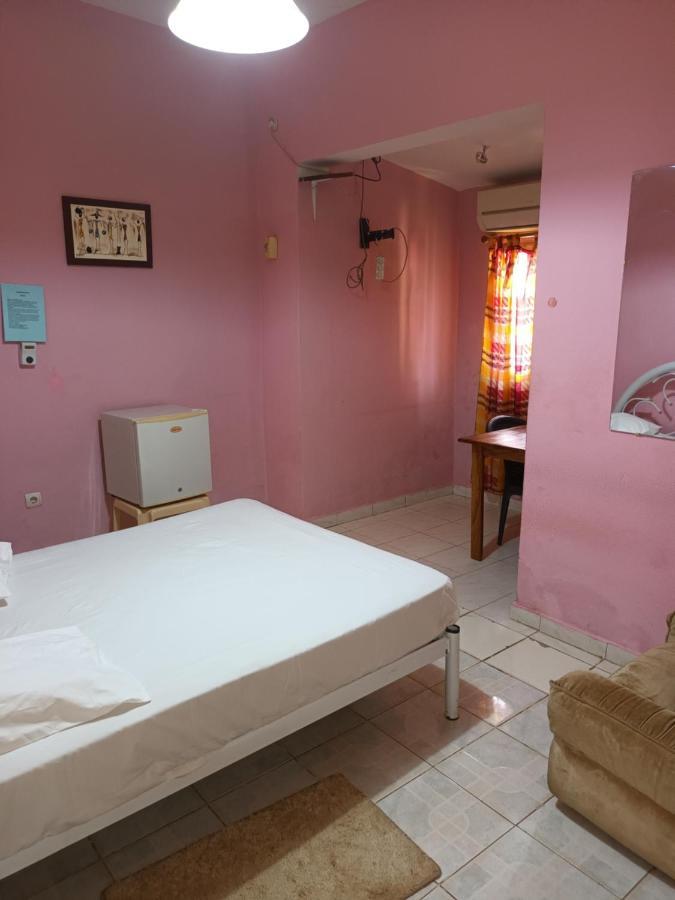 Hotel Badinca Alojamento Low Cost In Bissau Avenida Francisco Mendes Dış mekan fotoğraf
